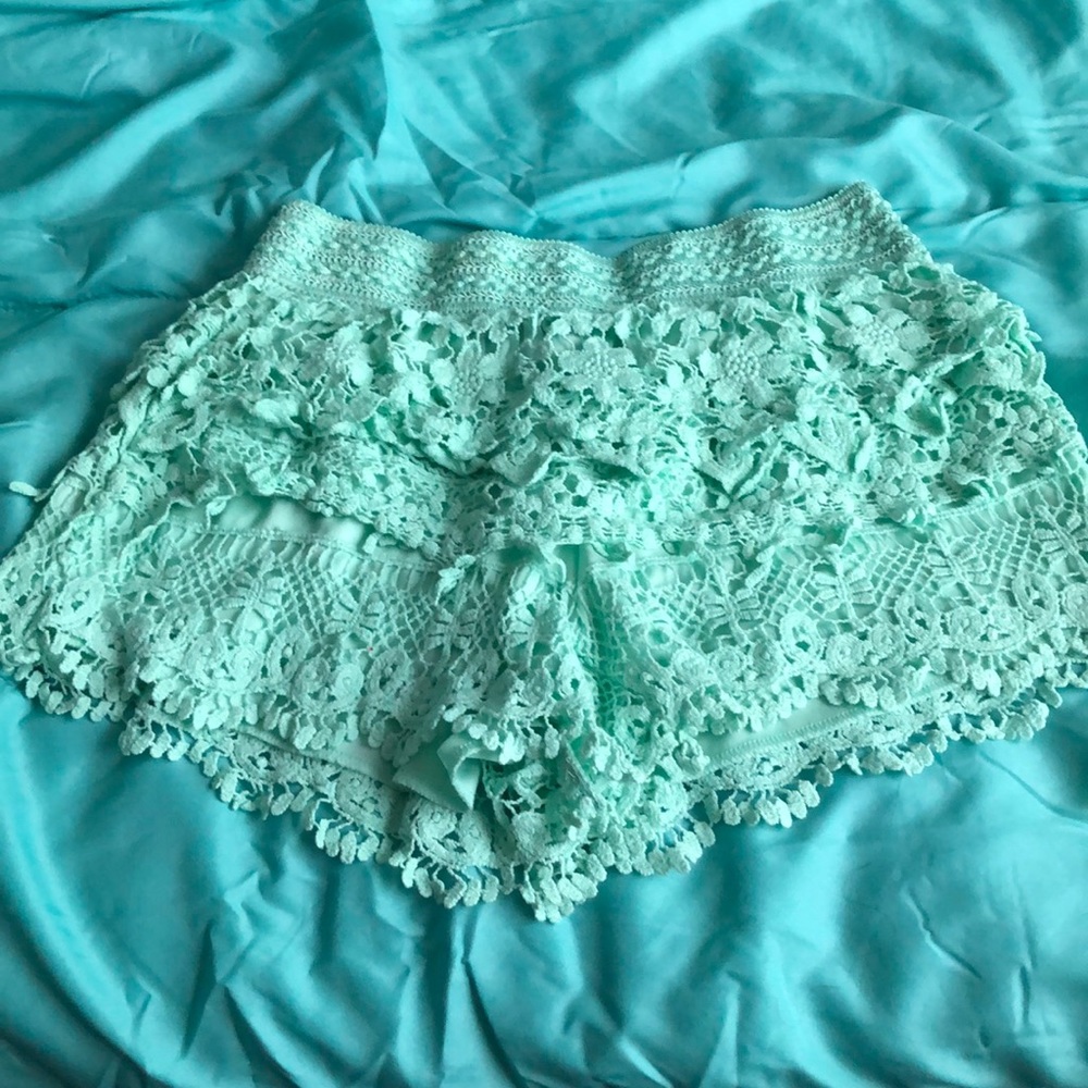 Teal, Lace Floral Shorts!